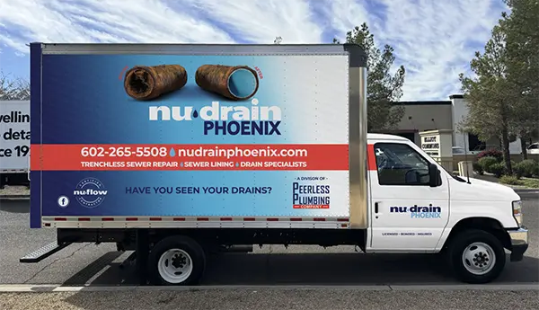 Peerless-plumbing-box-truck-left